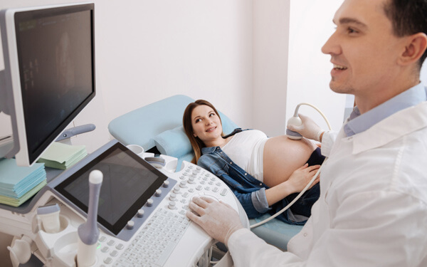 怀孕两个月的胎儿胎心停止了会有什么症状？
