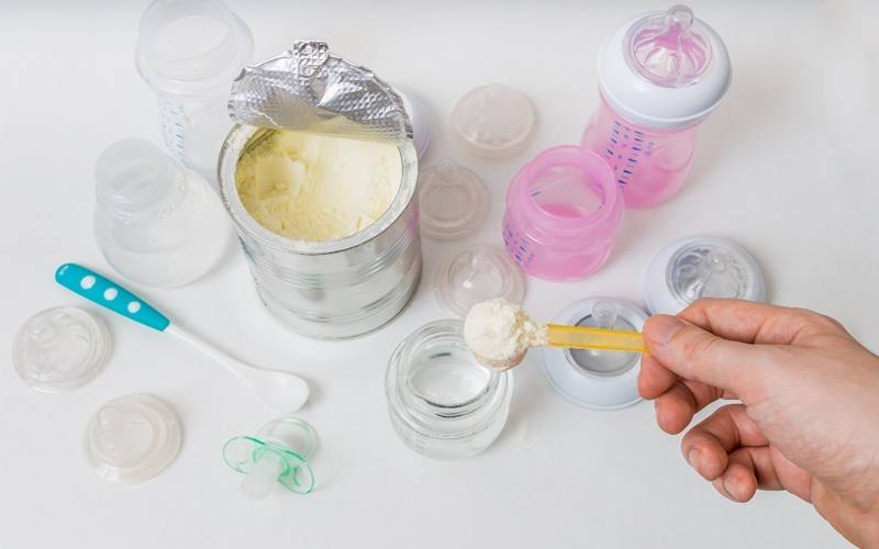 早产儿出生以后适合喝早产儿奶粉