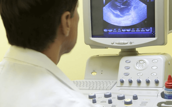 怀孕频繁做彩超对胎儿有没有辐射？