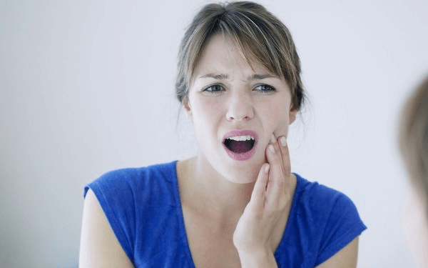 经期牙龈肿痛怎么快速缓解疼痛？