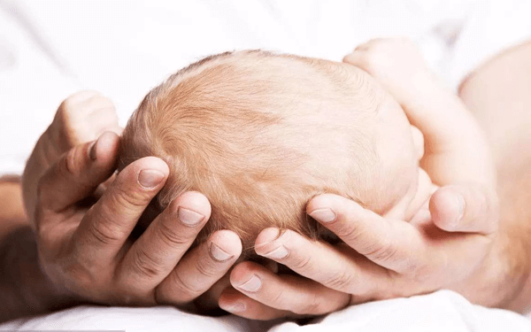新生婴儿出生后的1至7天怎么去科学护理？