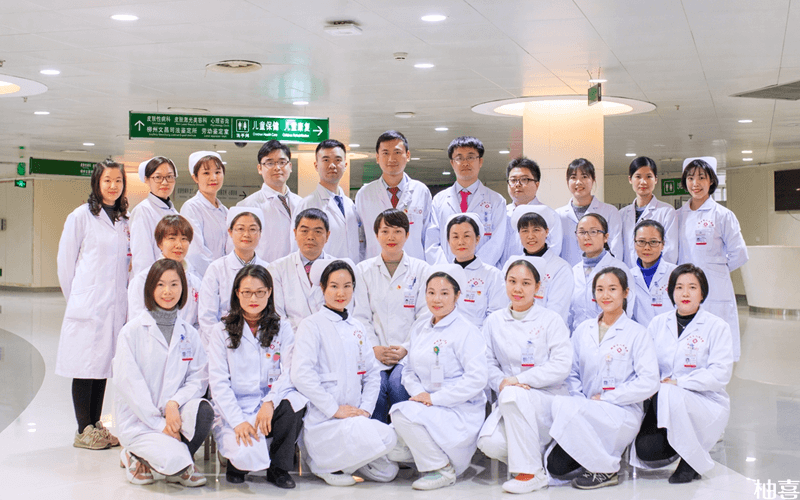 柳州市人民医院医生和护士