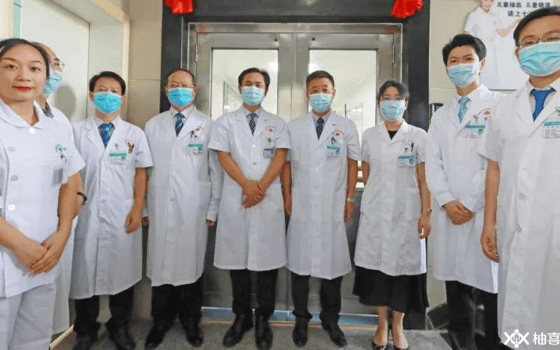 桂林医学院附属医院医生和护士