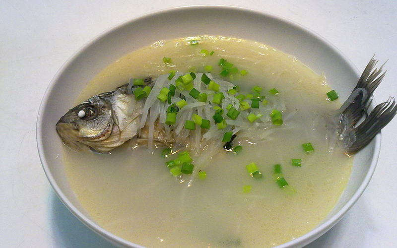 泽兰水鱼汤