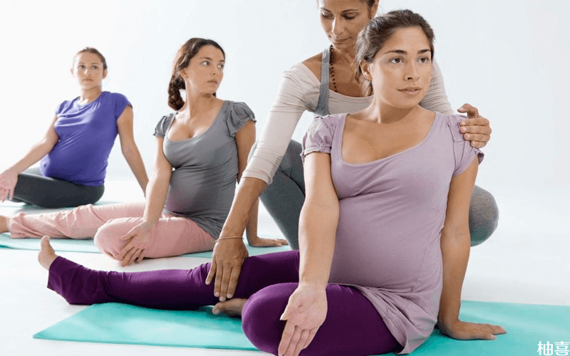 孕妇练瑜伽可以做的动作