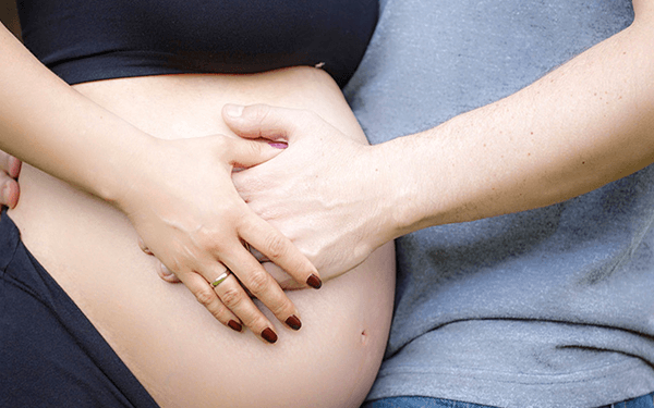 怀儿子的孕妇侧面肚型图是怎么样子的?