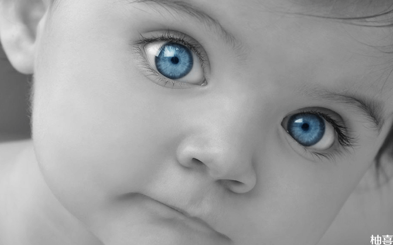 中外混血生出蓝眼睛的宝宝