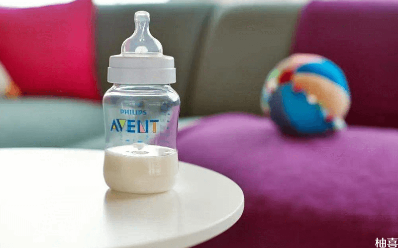 劣质奶瓶容易导致宝宝出现塑料重度