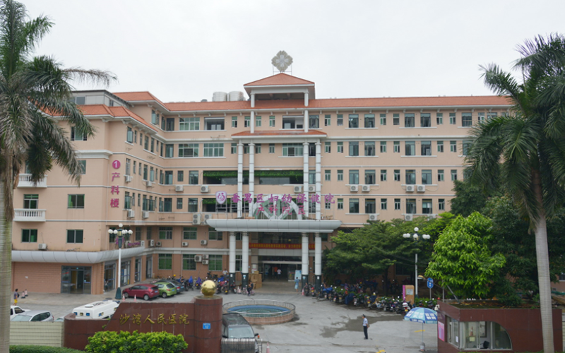 何贤纪念医院建于1965年