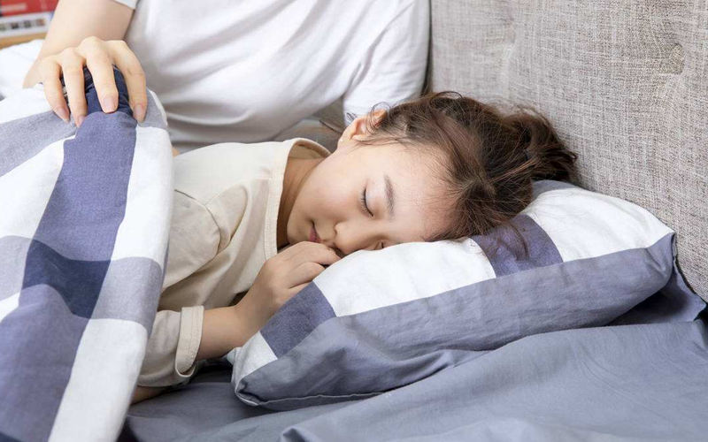 孩子睡眠不足8小时是有可能会导致变笨的