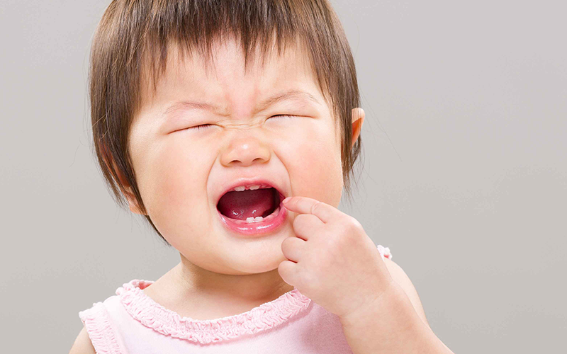 宝宝长牙期间要注意口腔卫生