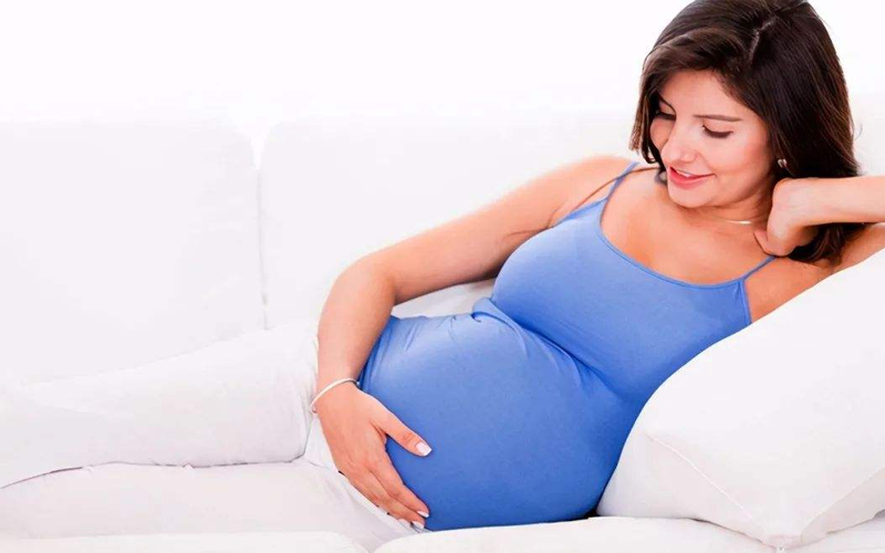 怀孕后五官变丑是比较正常的现象
