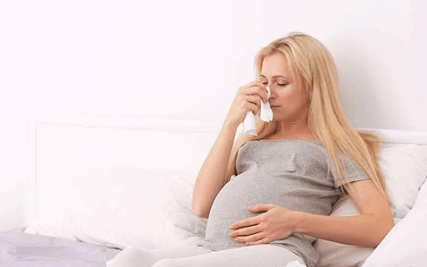 六个月孕妇发烧，体温到达38.5度，怎么才能快速退烧?