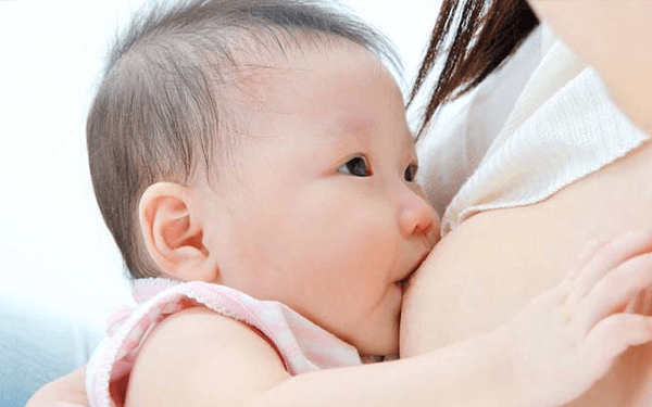 厌奶期的宝宝最长间隔几个小时必须得吃一次奶?