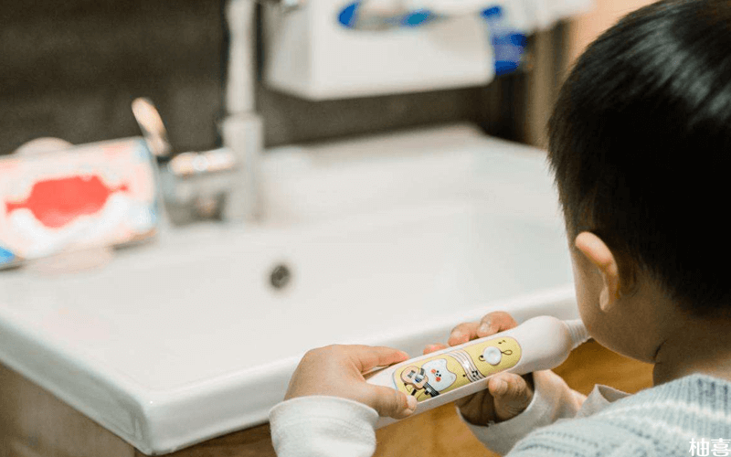 儿童刷牙的最佳时间在三分钟左右