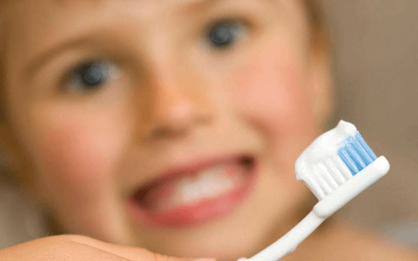 儿童刷牙时间过短等于没刷，每次几分钟牙医有话说