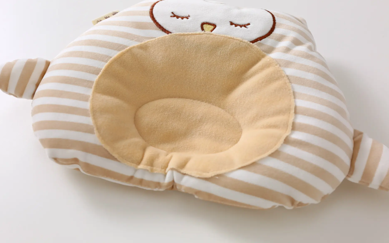 婴幼儿长期睡定型枕能够纠正扁头