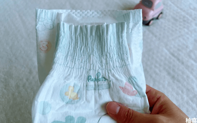 婴儿用的纸尿裤