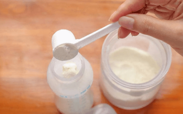 1个月宝宝吃错了奶粉的段数会有什么不良后果？