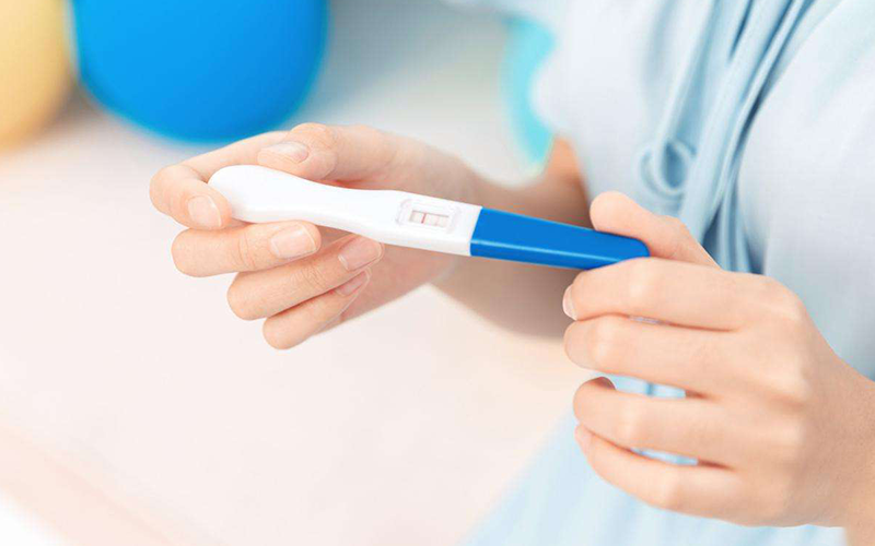 验孕棒是测早孕的一种小工具