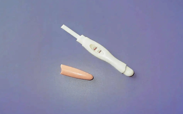 验孕棒用晨尿测时为什么一条杠也不显示？