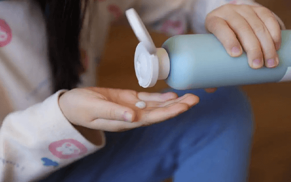 小孩身体乳哪个牌子保湿止痒的效果比较好？
