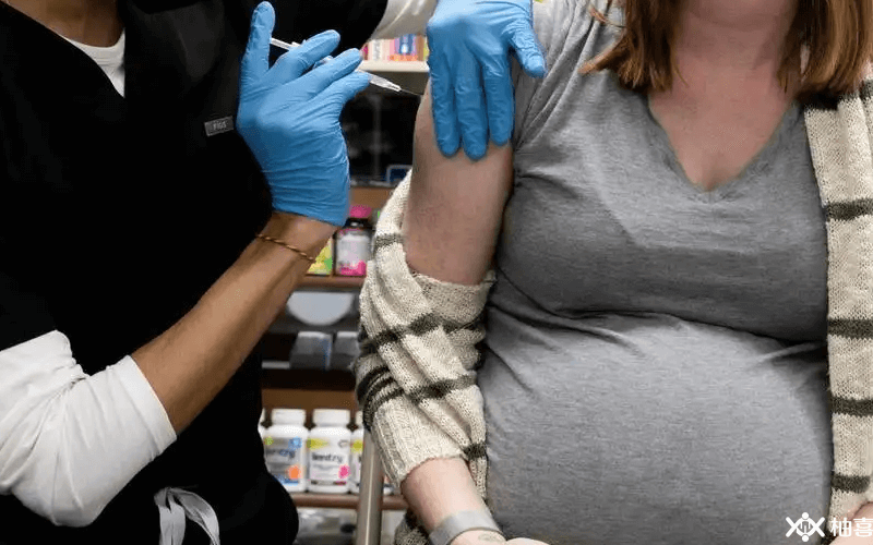 各国对孕妇接种新冠疫苗想法不一
