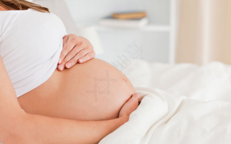 多囊卵巢主要表现为月经失调雄激素过多和肥胖